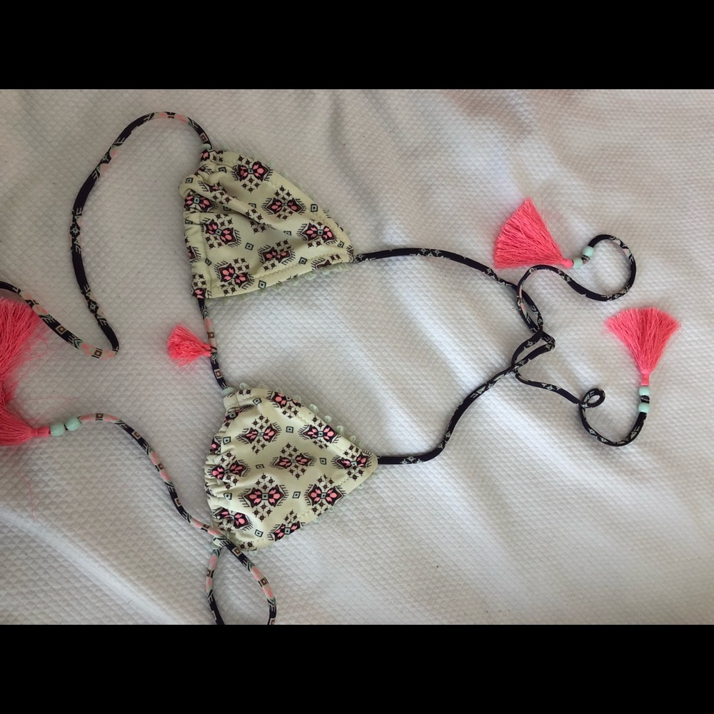 Victoria’s Secret string bikini top